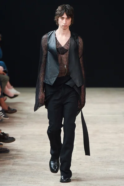 Look 5